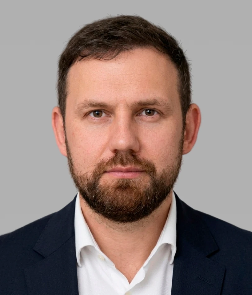 Элвис Марламов